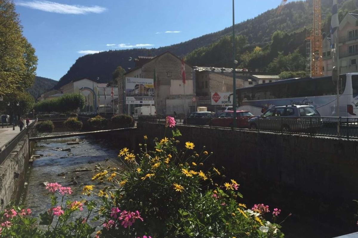 Hotel Morez Exteriör bild